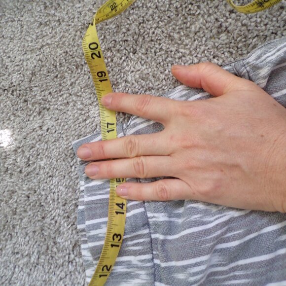 Prana gray and white shorts M - Picture 4 of 8